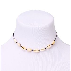 Claire’s Cowrie Shell Choker Necklace